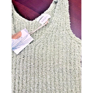 Cozy Life By The River Chenille Knit V Neck Tank Top Sage Green Small NWT
